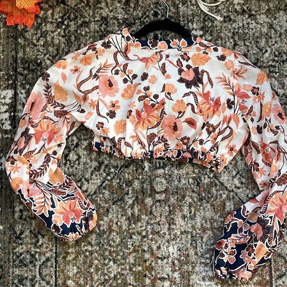 NWT Chelsea & Violet Floral Batik Crop Top - Picture 5 of 9